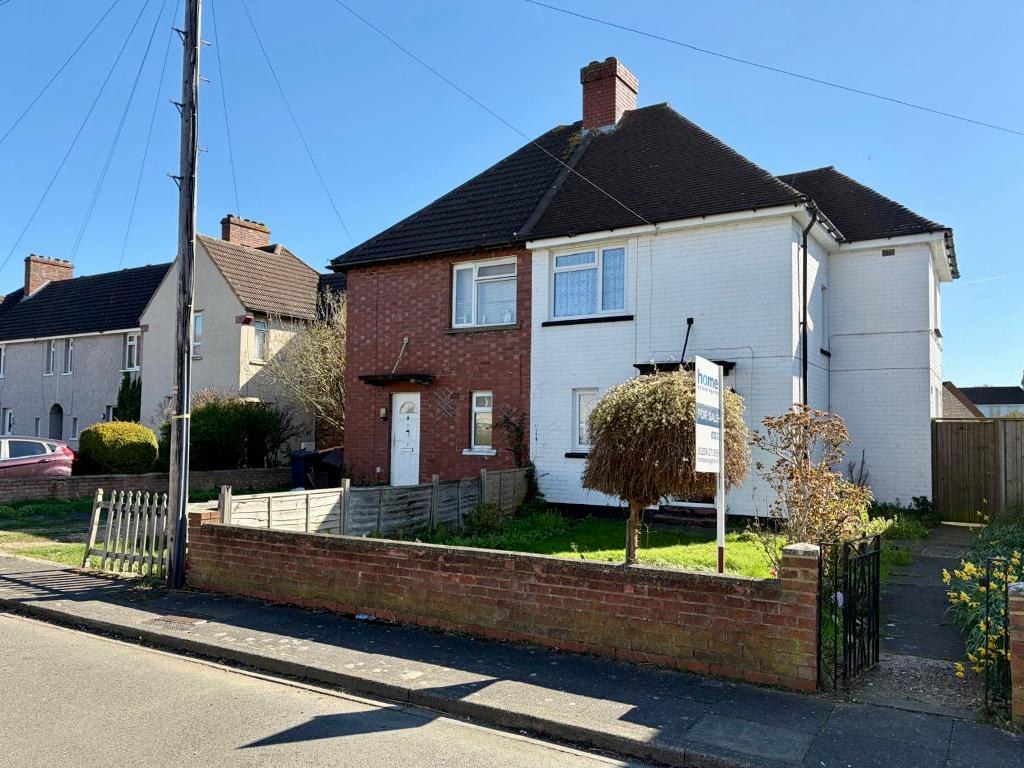 Coombs Close