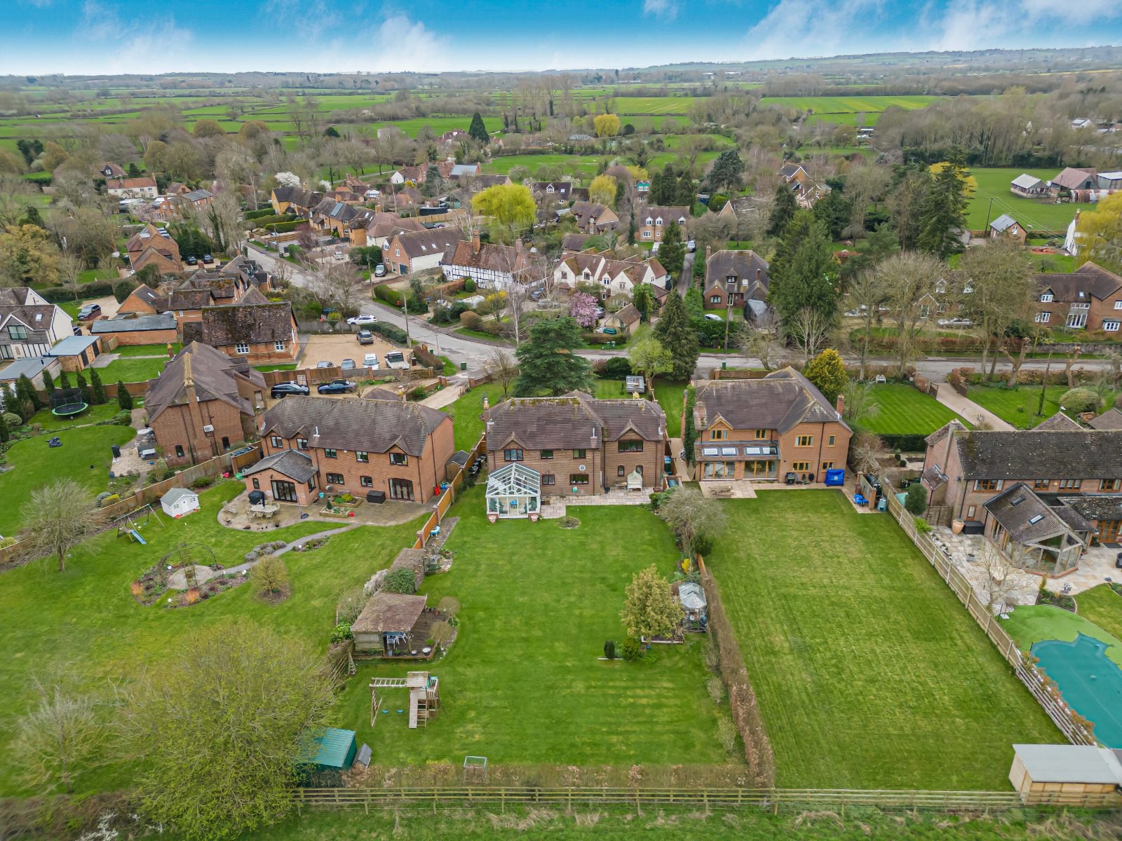 The Avenue, Worminghall, Aylesbury, Buckinghamshire, HP18, photo 2