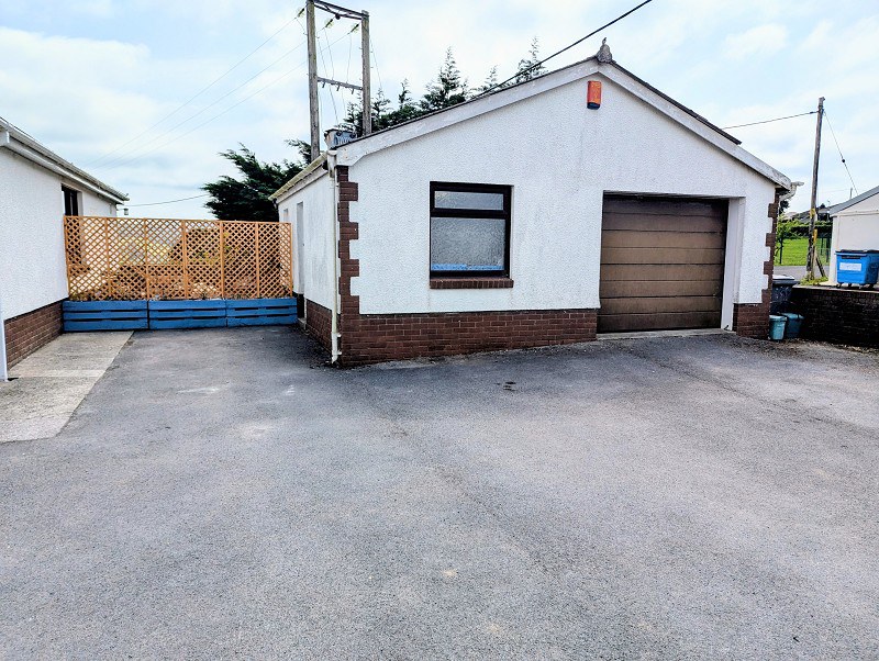 Llanddarog, Carmarthen, Carmarthenshire., photo 18