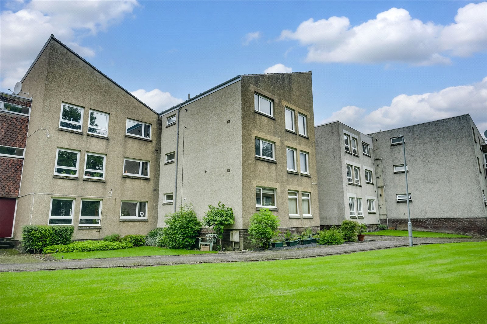 Grampian Gardens, Dyce, Aberdeen, AB21