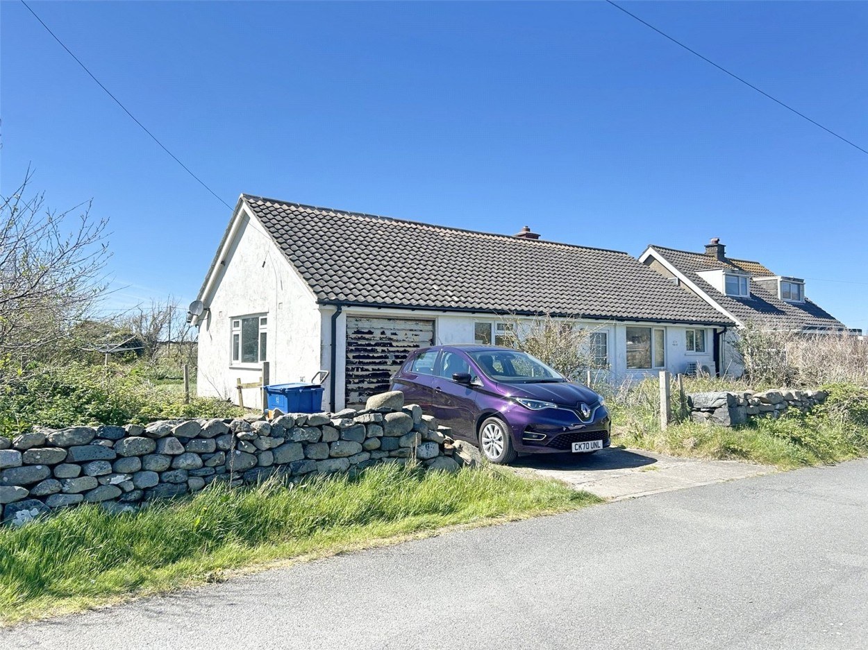 Llewelyn Drive