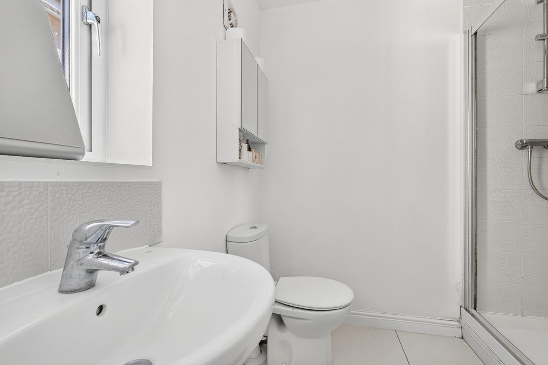 Lysander Drive, Bracknell, RG12, photo 9