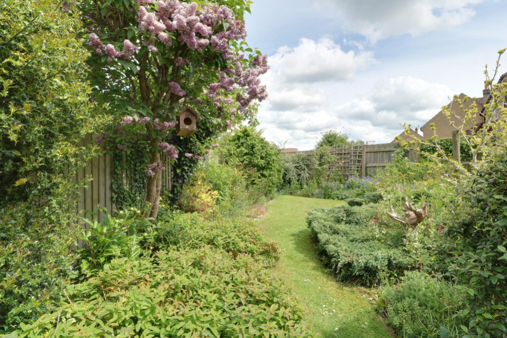 Cumberland Gardens, Castle Bytham, Grantham, photo 22