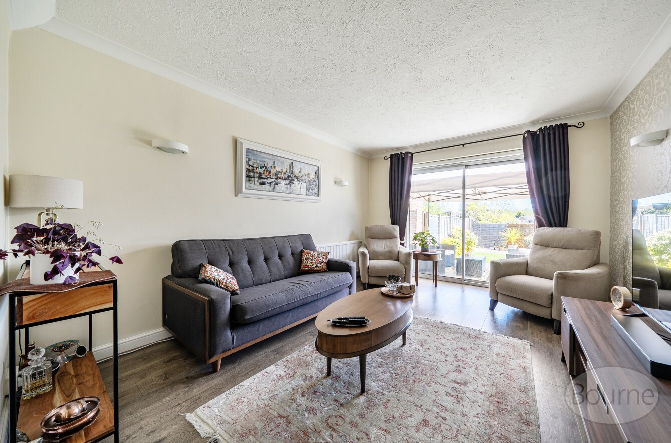 Brocks Drive, Fairlands, Guildford, Surrey, GU3, photo 3