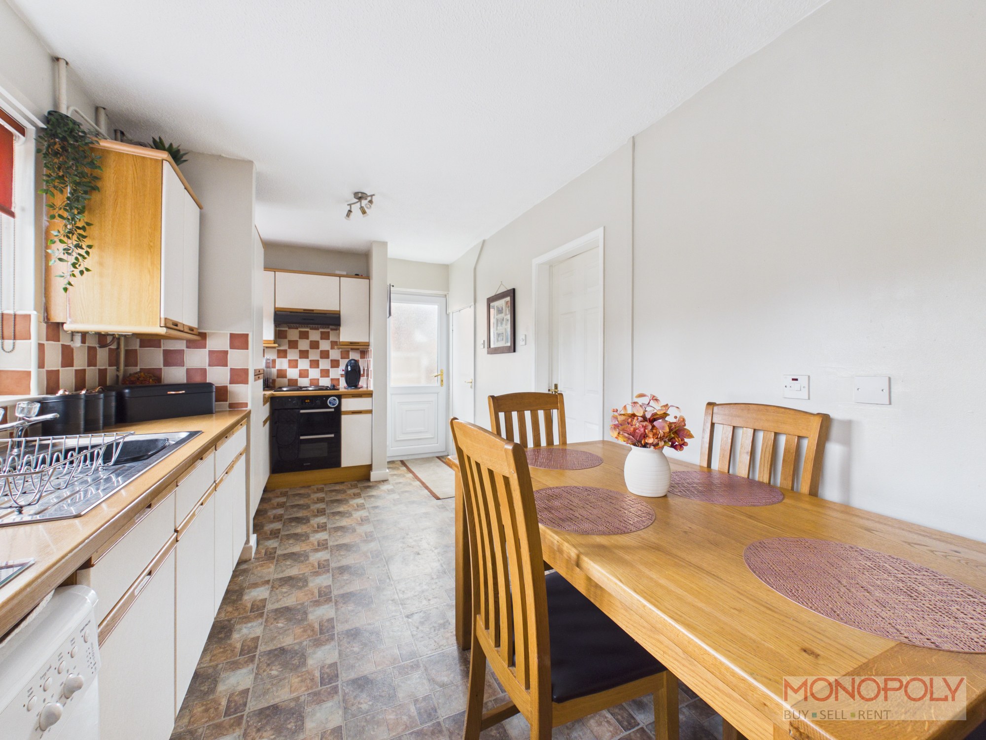 East Avenue, Ruabon, LL14, photo 5