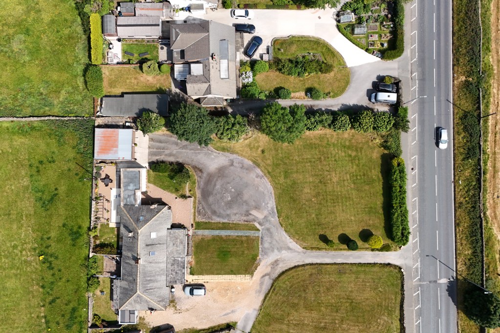 Halifax Road, Denholme, West Yorkshire, BD13, photo 45