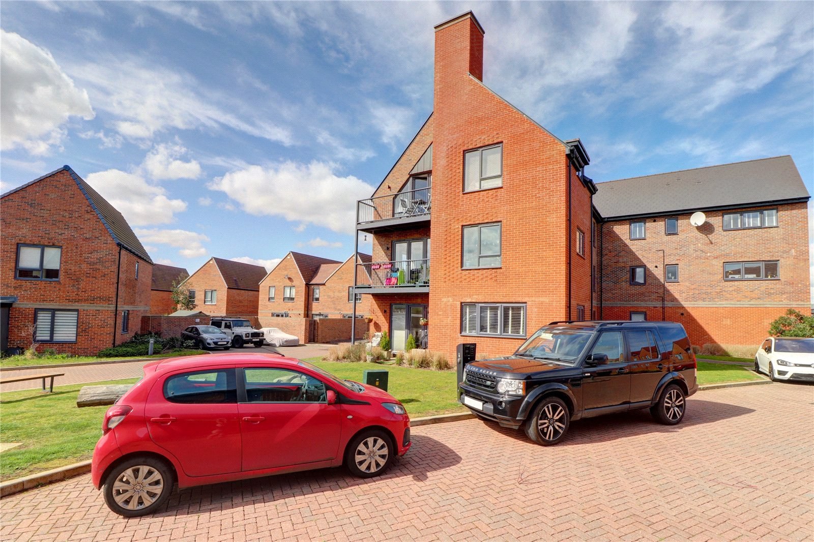 Rosa Close, Godalming, Surrey, GU7