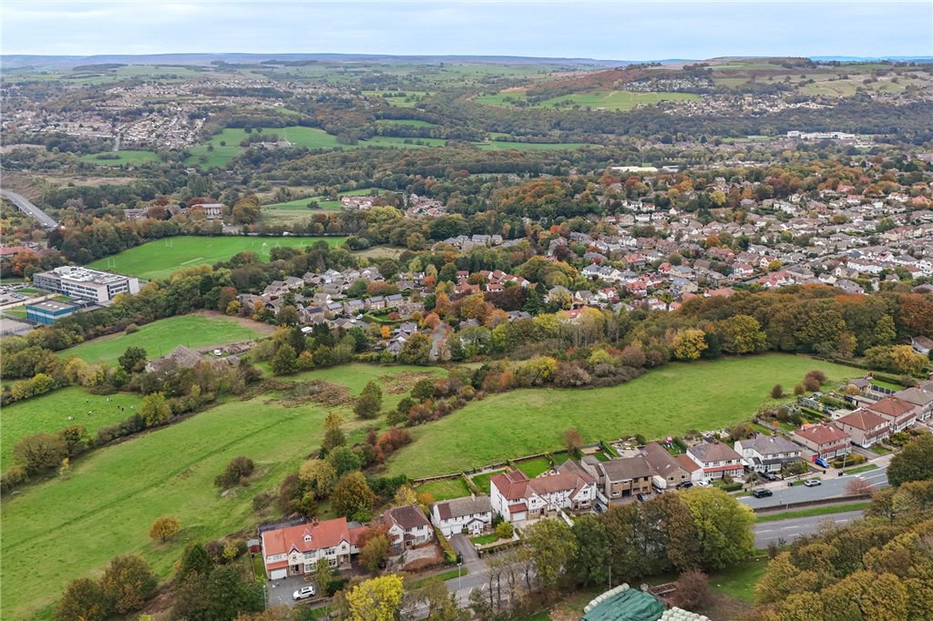 Cottingley Cliffe Road, Bingley, West Yorkshire, BD16, photo 2