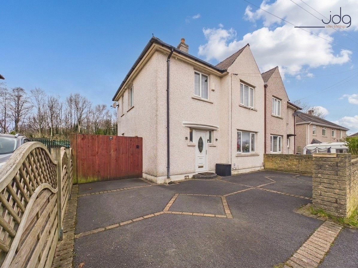 Pickthorn Close