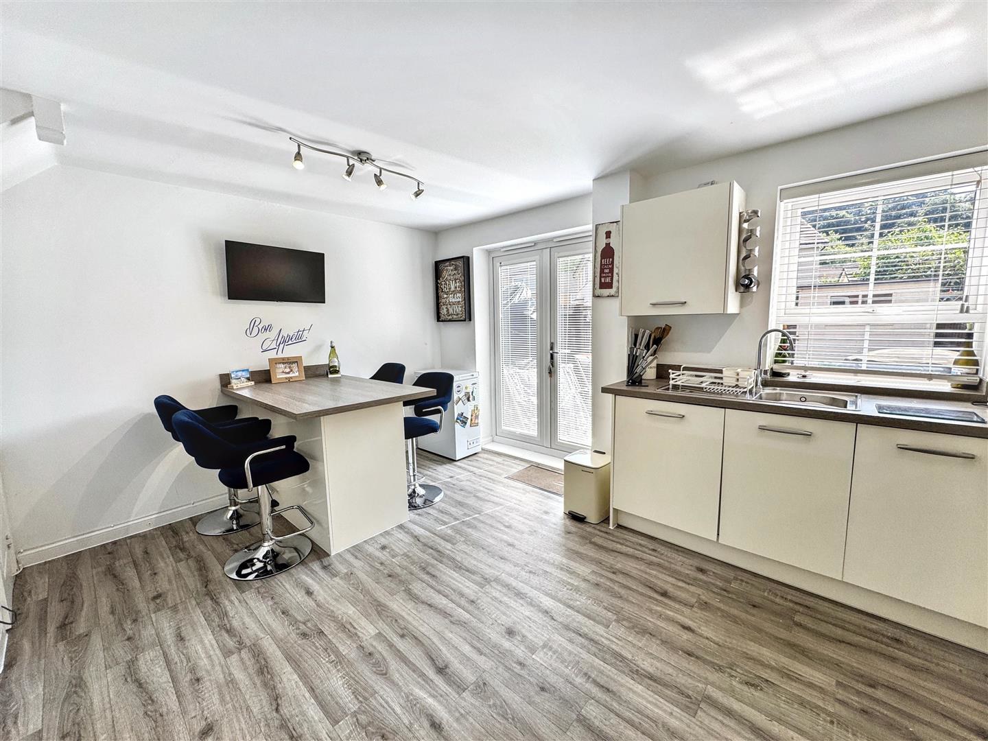 Castle Way, Rogerstone, Newport, photo 8