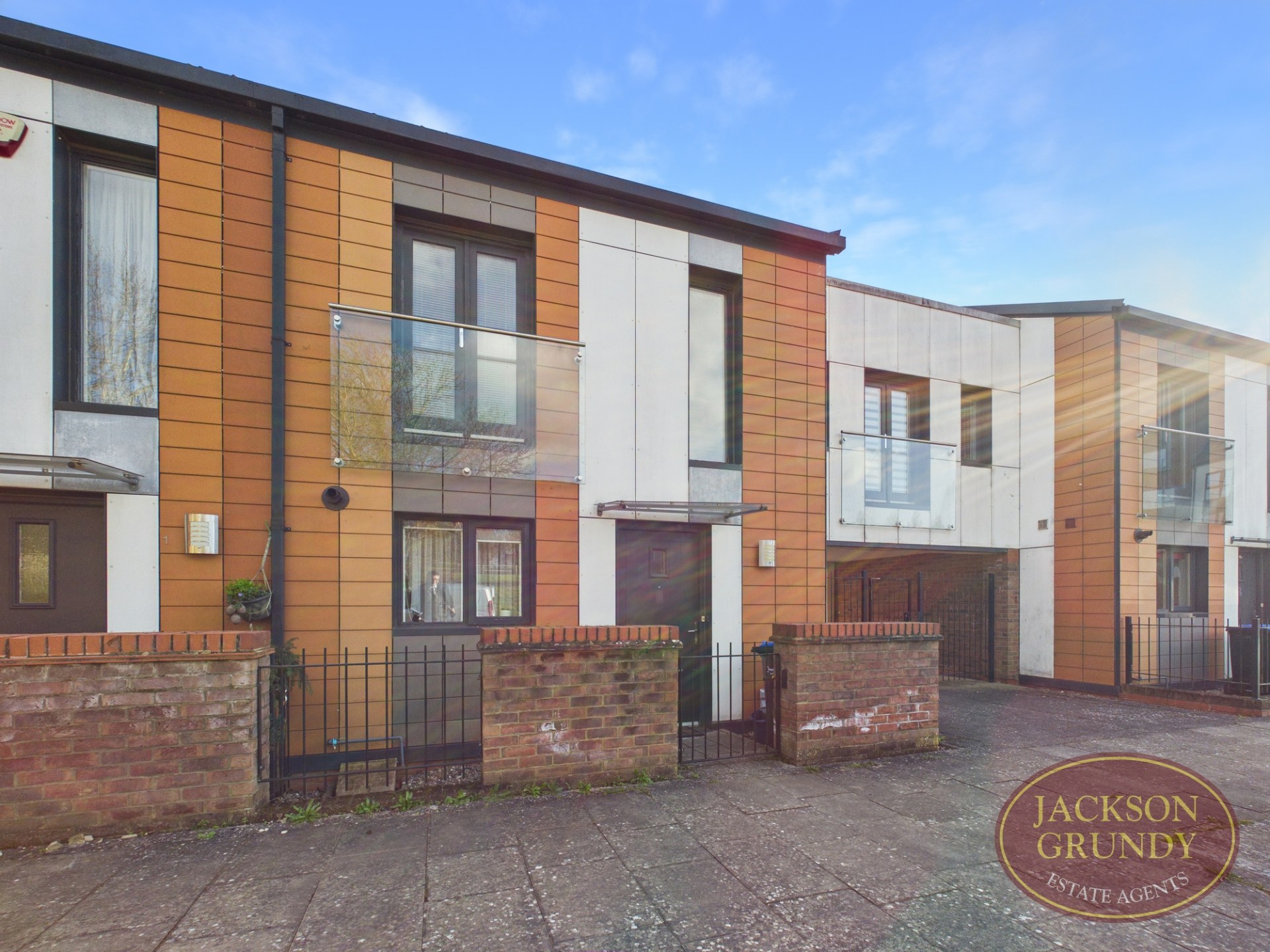 Knot Tiers Drive, Upton, NN5 4DA