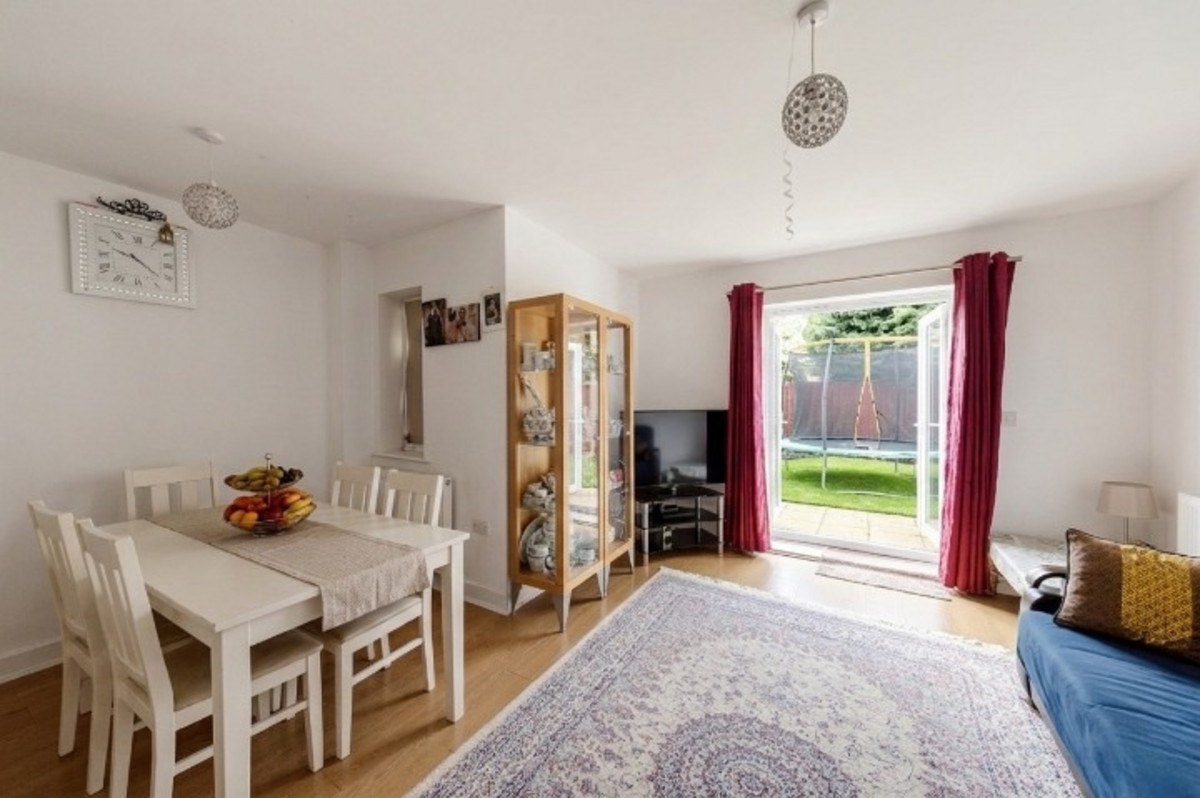 Kibble Close, Romford, RM6, photo 3