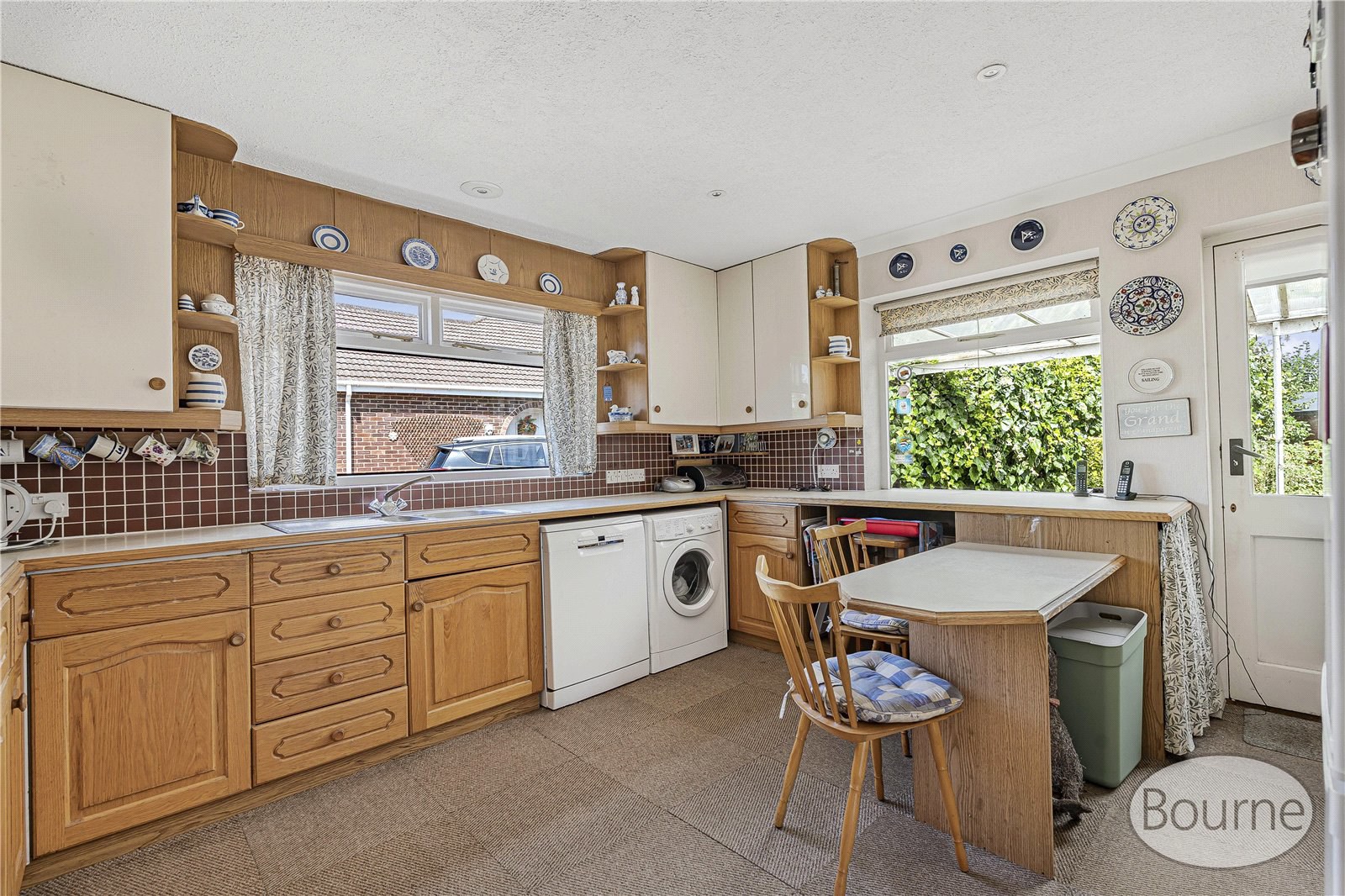 Clinton Close, Knaphill, Woking, Surrey, GU21, photo 4