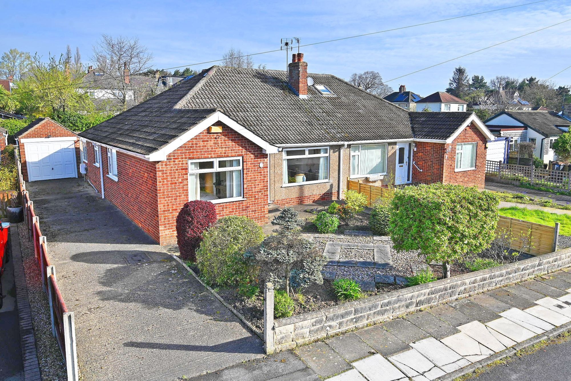 3 bed home for sale in Moorland Close, Harrogate