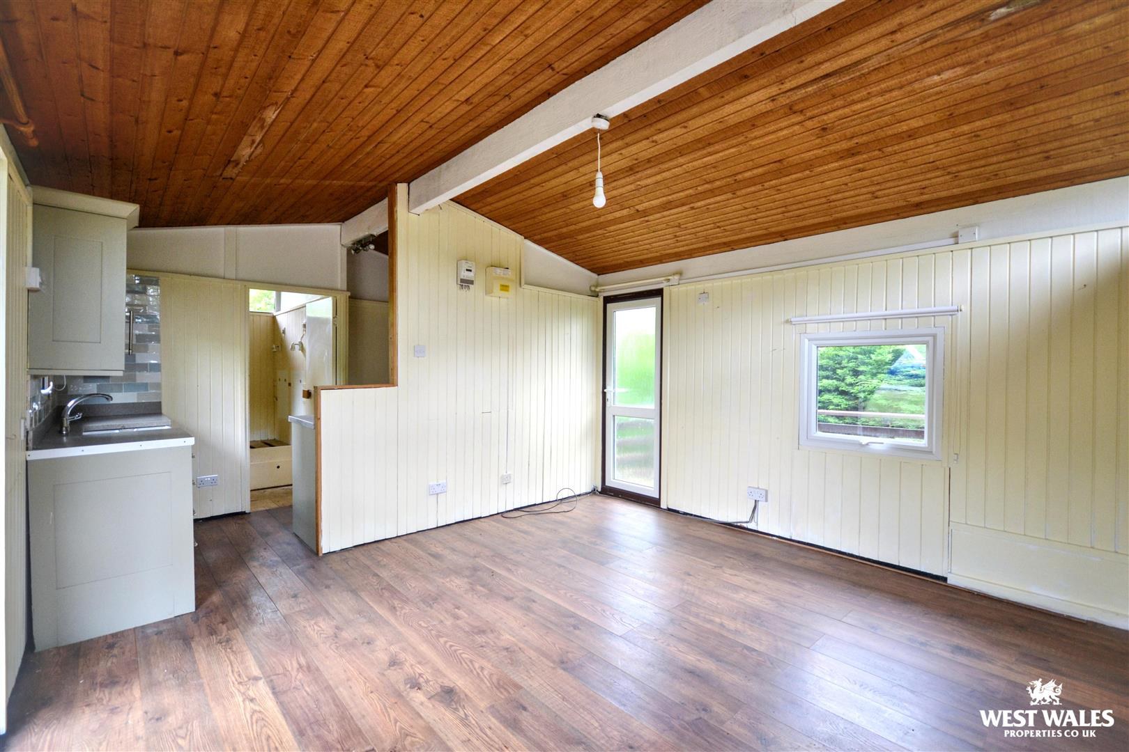 Penlan Holiday Lodge, Penlan Holiday Park, Cenarth, photo 2