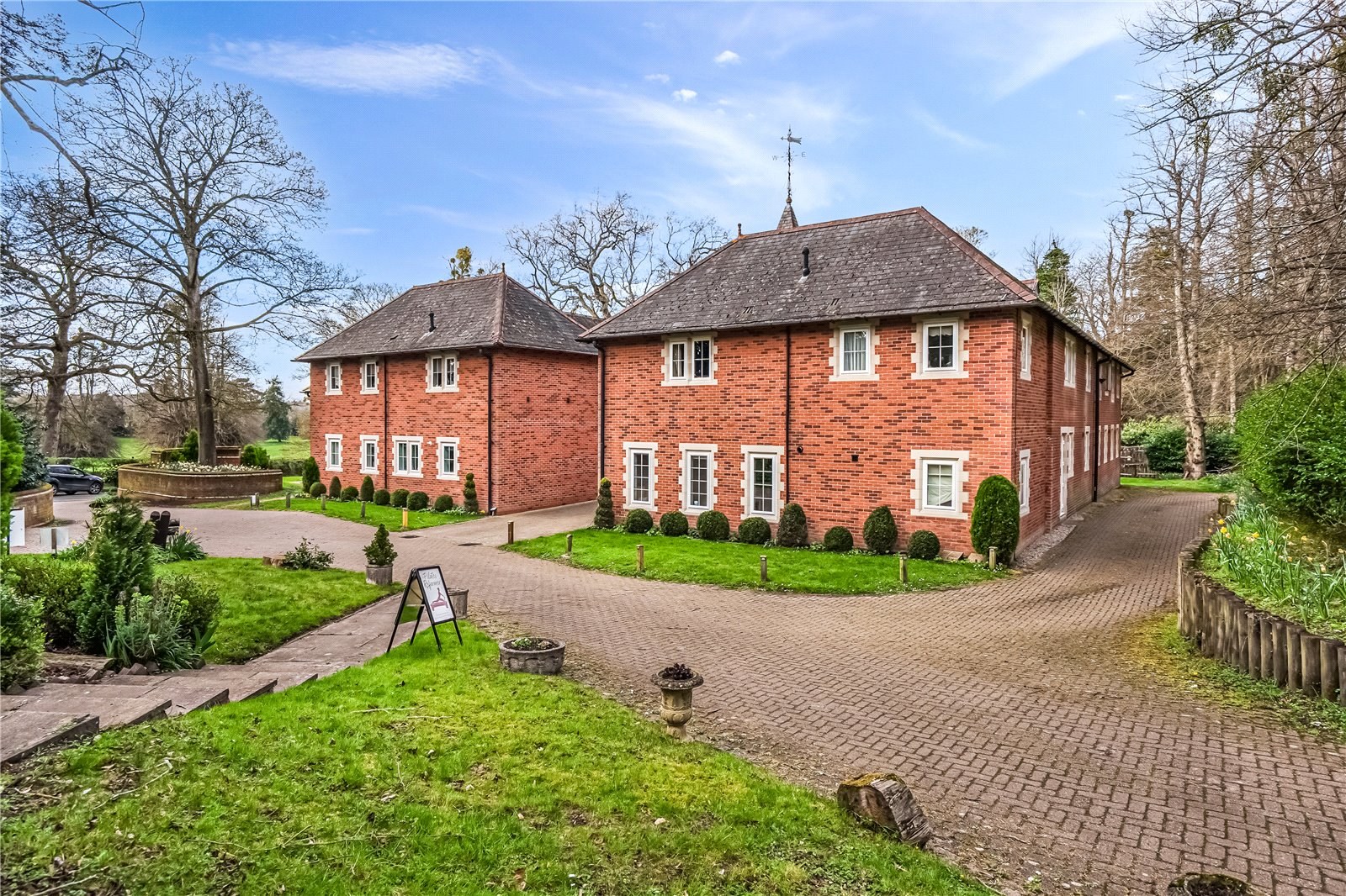 Nowton Court