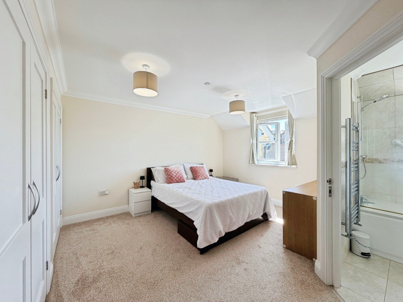 Helston, Ideal family home moments from town, photo 11