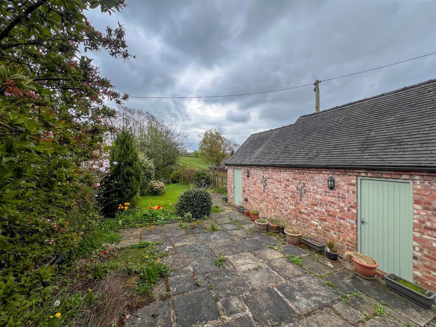 High Lane, Brown Edge, ST6 8RU., photo 34