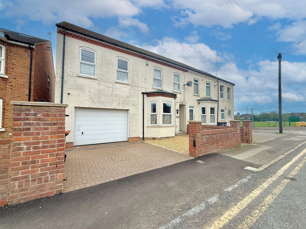 Kirby RoadDunstable LU6 3JH