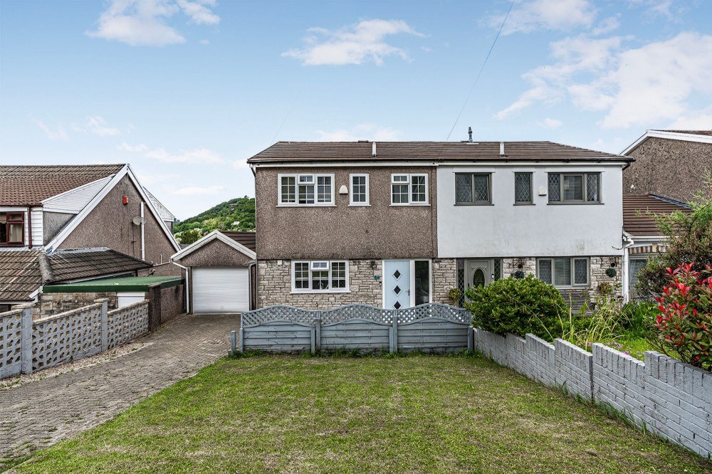 Avondale Court