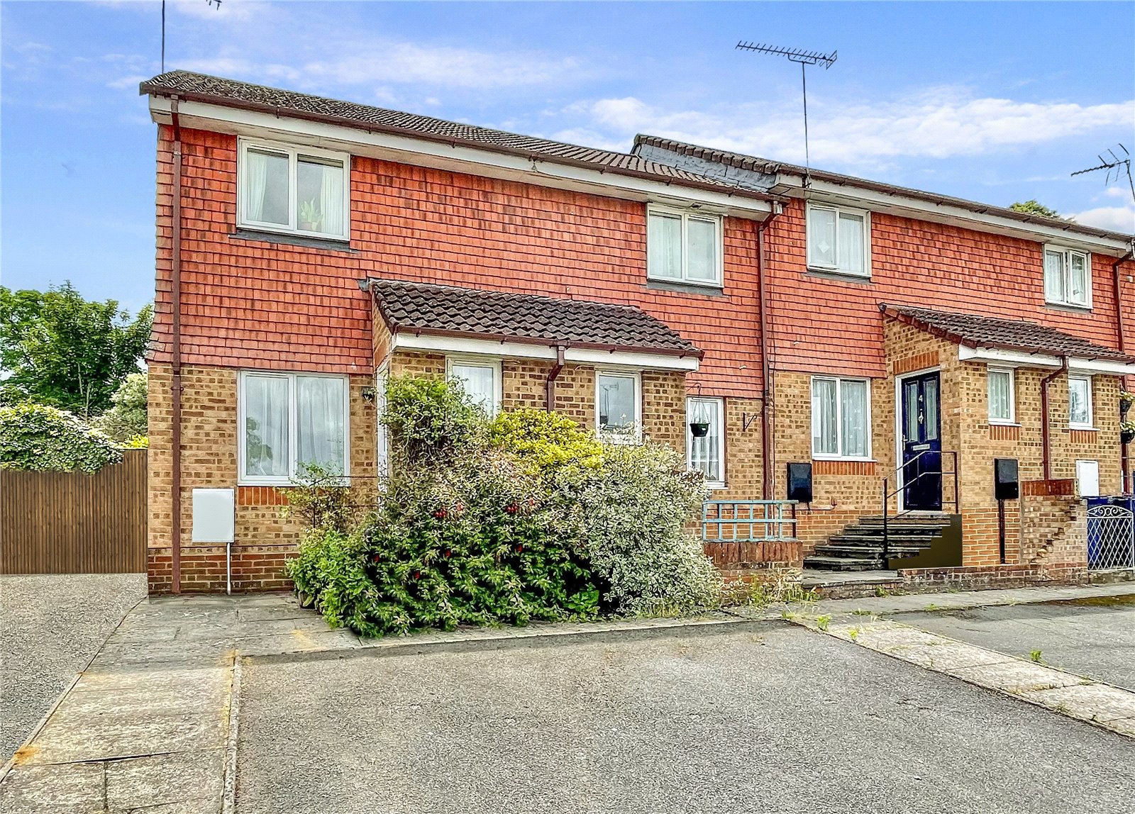 Selborne Gardens, Farnham, Surrey, GU9