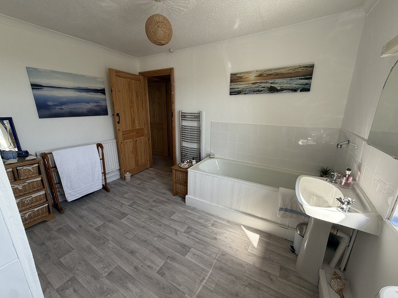 Towy Terrace, Ffairfach, Llandeilo, Carmarthenshire., photo 12