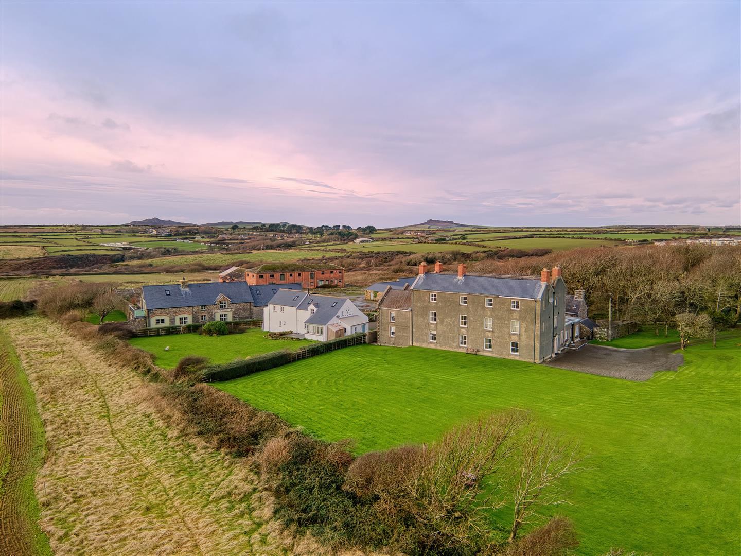 Flat 1 Llanunwas, Solva, Haverfordwest, photo 27