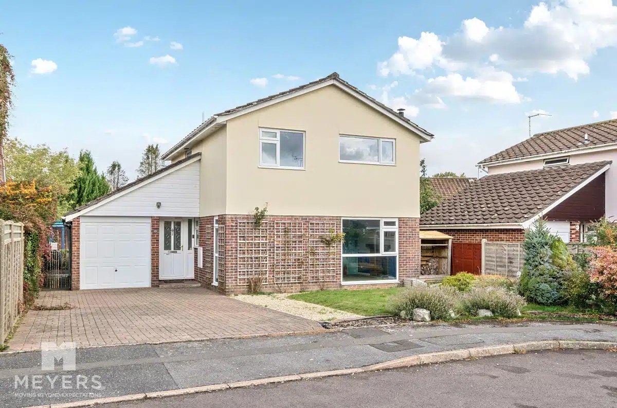 Romulus Close