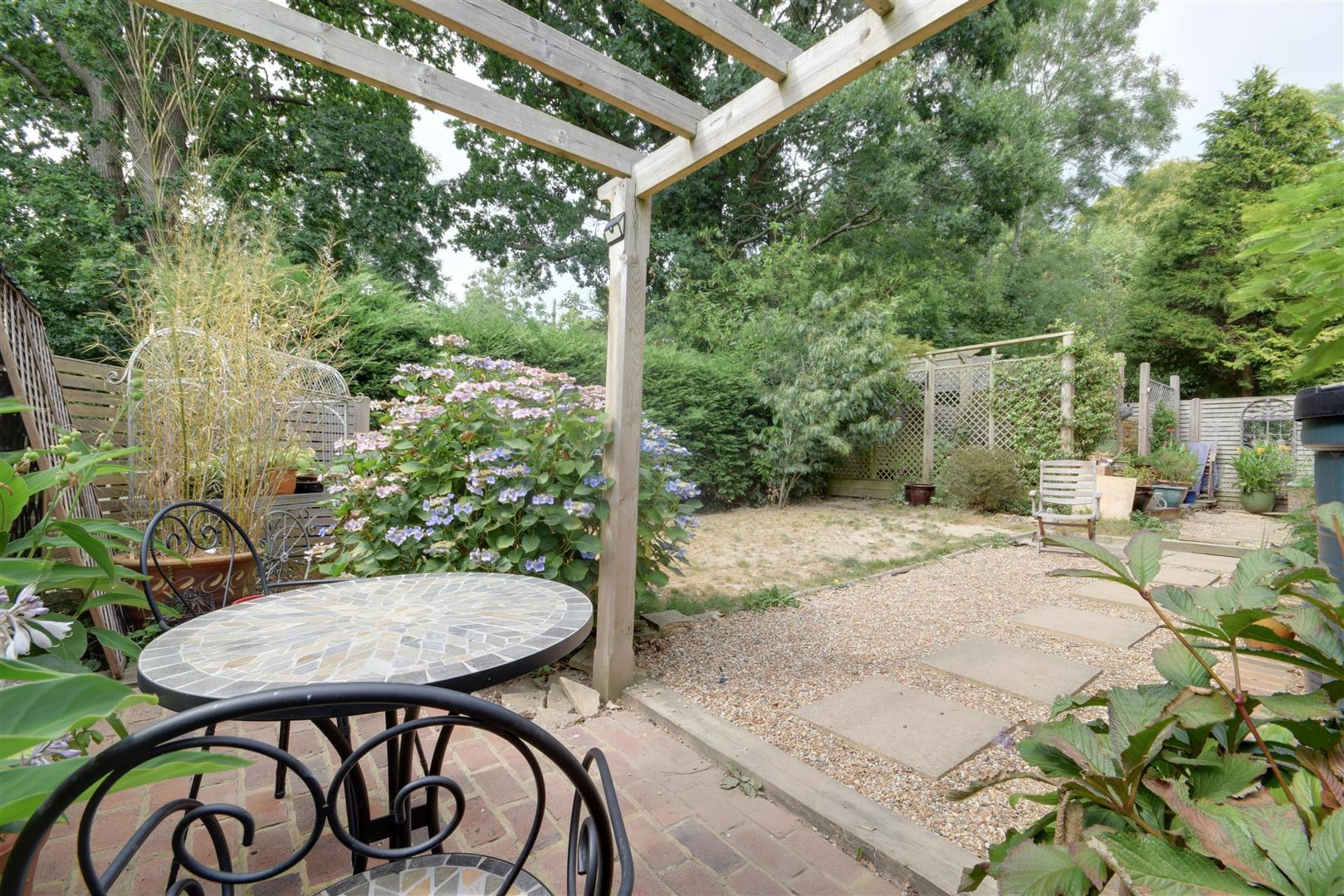 Chitcombe Road, Broad Oak, photo 29