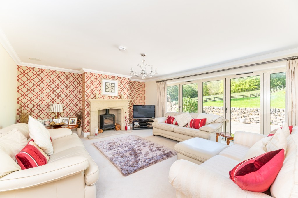 Drake Hill Lane, Bingley, West Yorkshire, BD16, photo 2