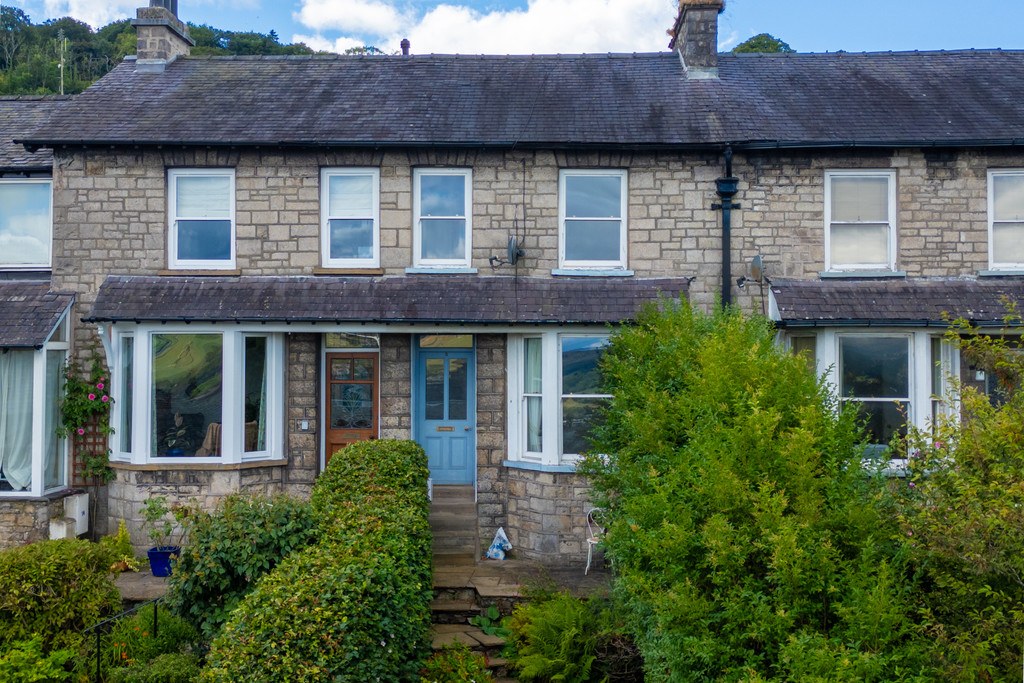 2 Mountain View, Kendal, Cumbria, LA9 4QT