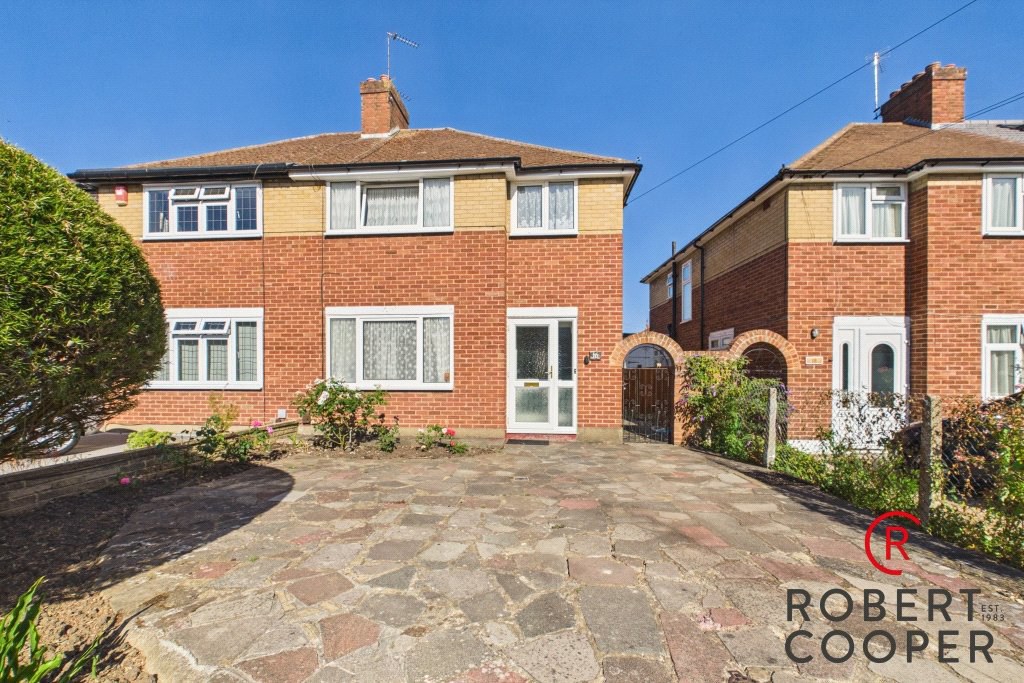 Warren Drive, Ruislip, HA4