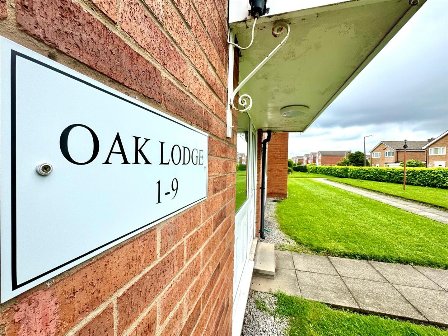 Oak Lodge