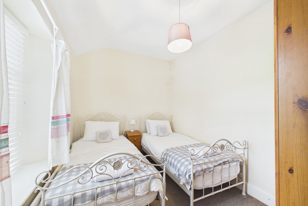 10 Shore Cottages, Shore Road, Silverdale, Lancashire, LA5 0TS, photo 15