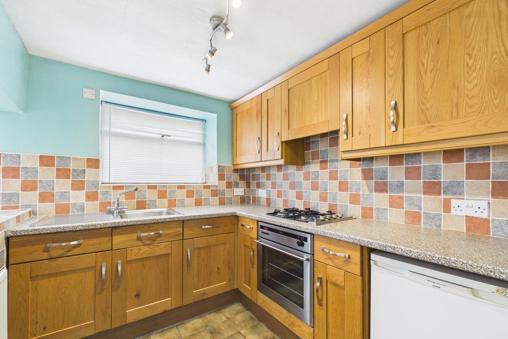 5 Jackson Terrace, Millhead, Carnforth, LA5 9HF, photo 2