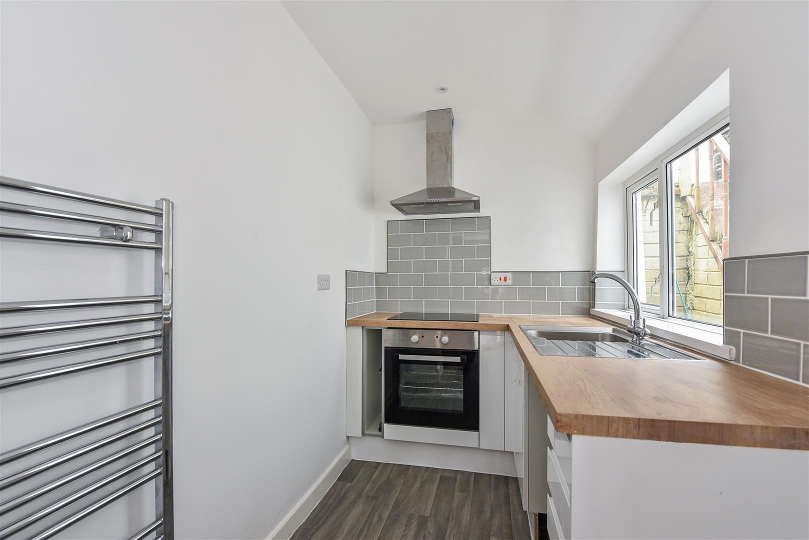 House - Terraced For Rent Charles Street