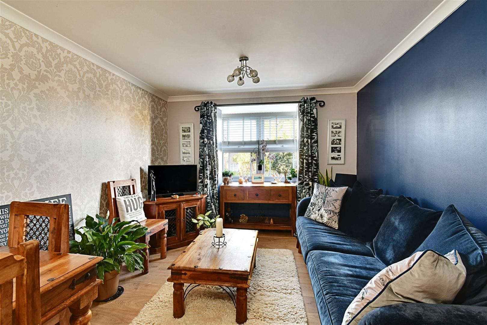 Nags Head Close, Hertford, photo 2