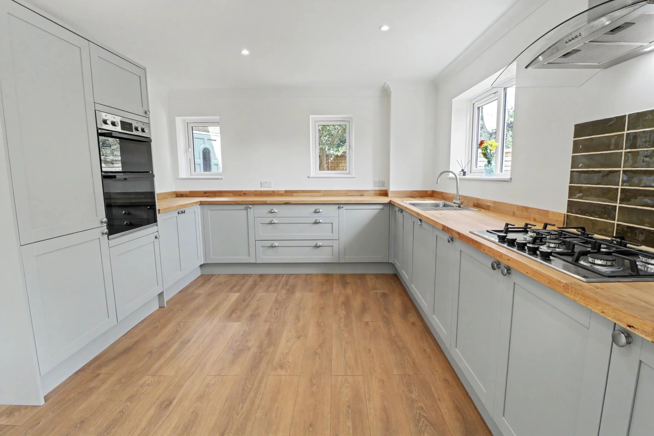Tunbeck Close