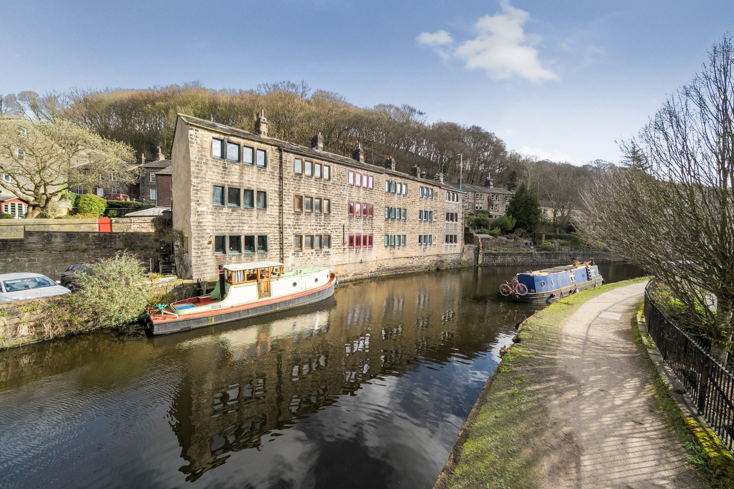 NEW ROAD, HEBDEN BRIDGE, WEST YORKSHIRE, HX7