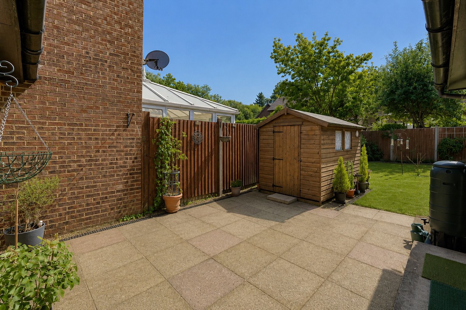 Montrose Close, Whitehill, Bordon, Hampshire, GU35, photo 11