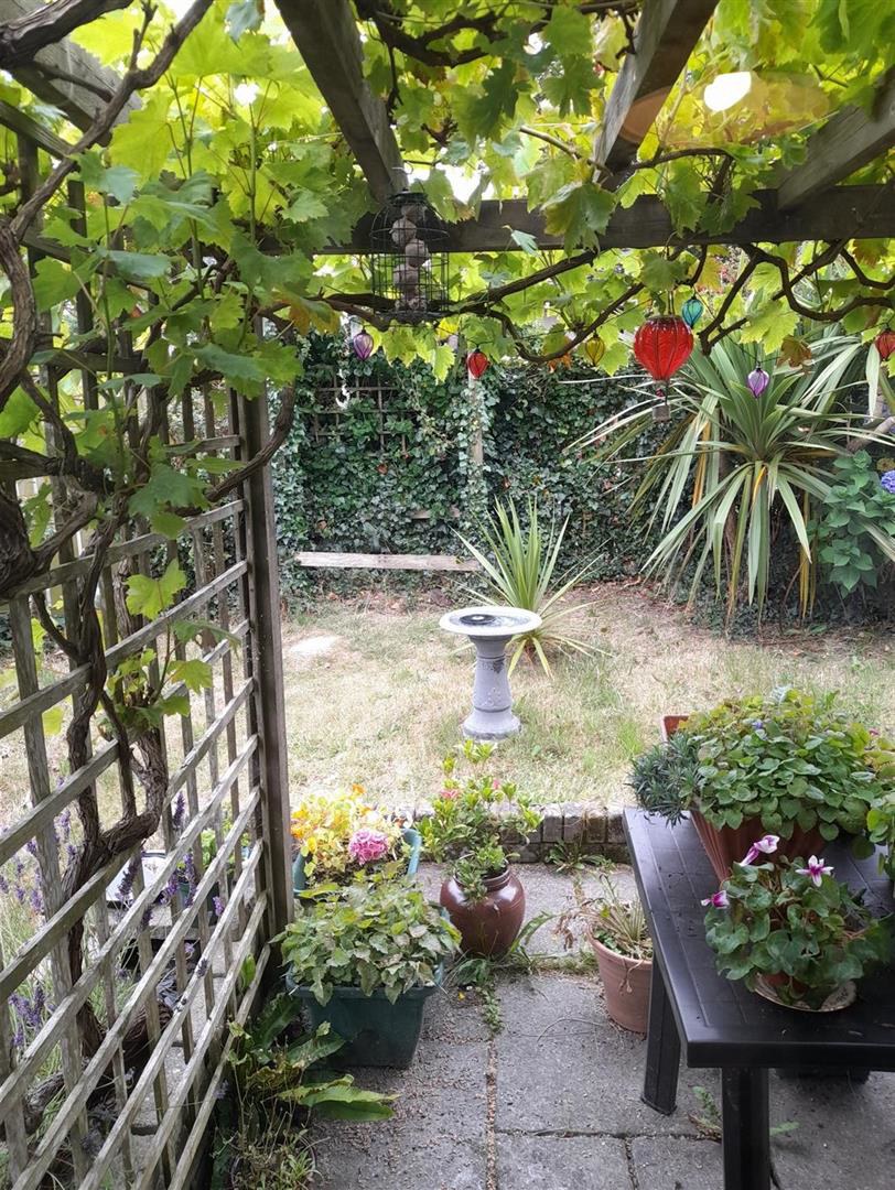 Burgage Green Close, St. Ishmaels, Haverfordwest, photo 24