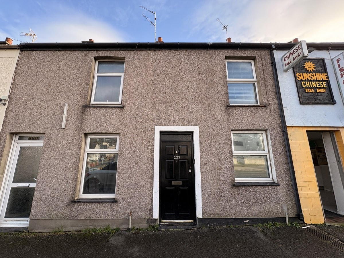 Caernarfon Road