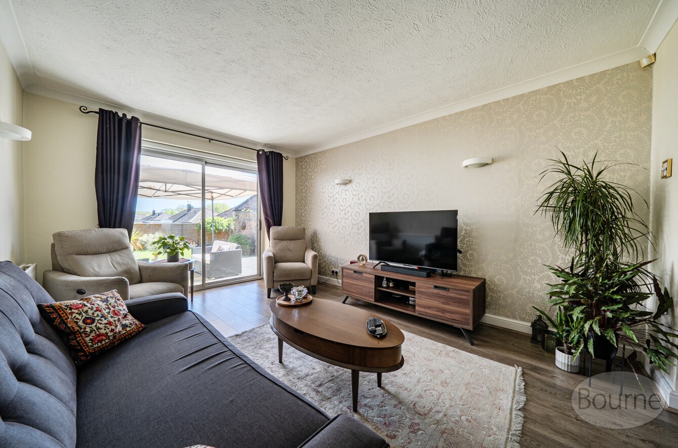 Brocks Drive, Fairlands, Guildford, Surrey, GU3, photo 11