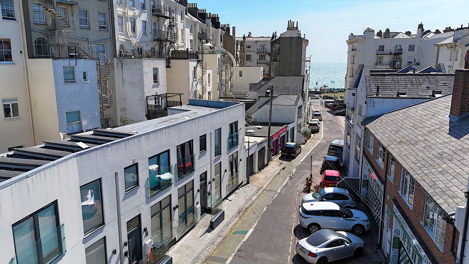La Manche St Johns Road, photo 2