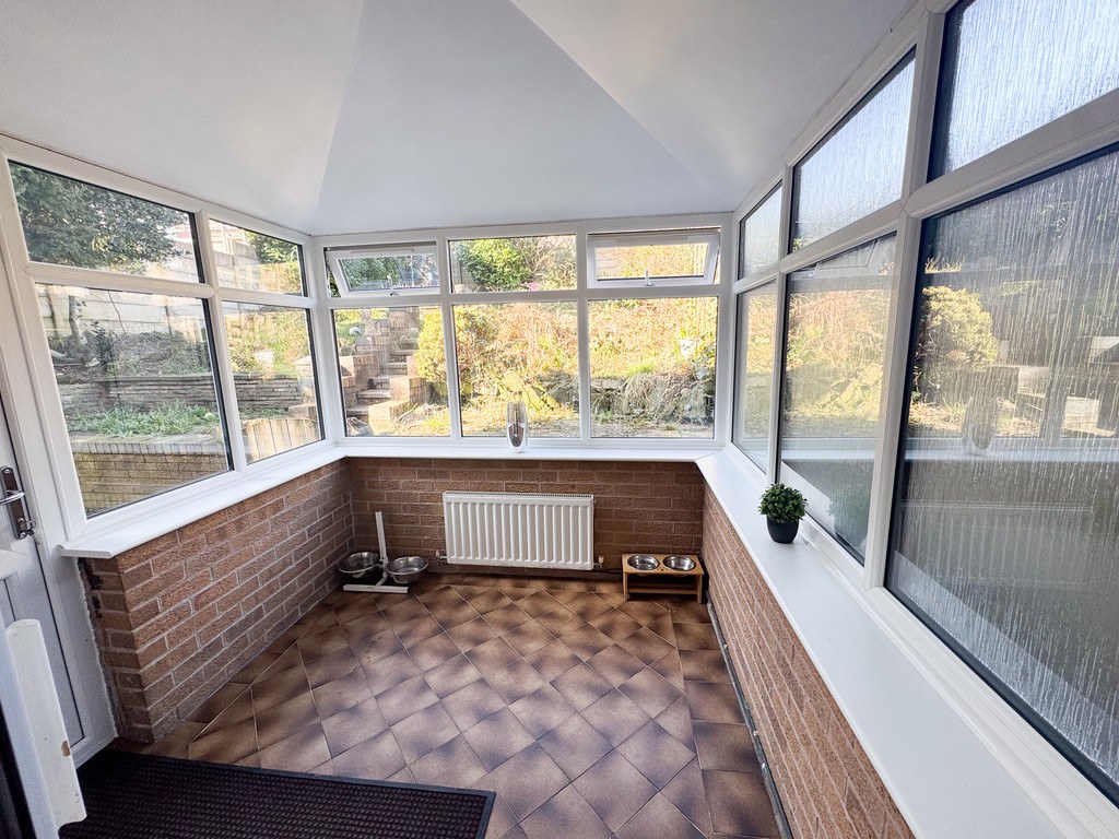Rogate Close, Fenpark, Stoke-on-Trent, photo 9