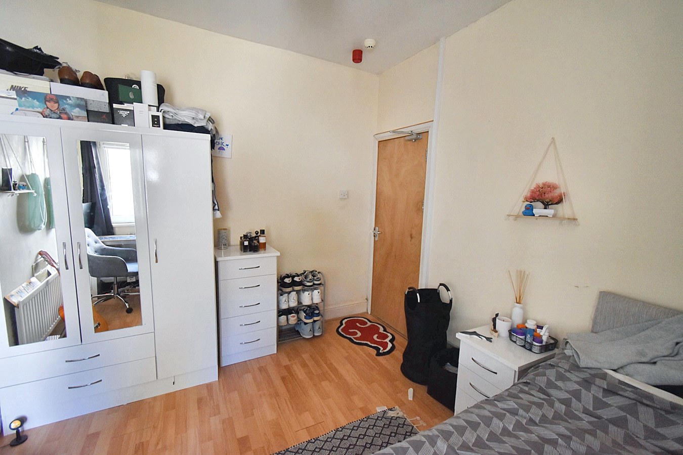Photo 9