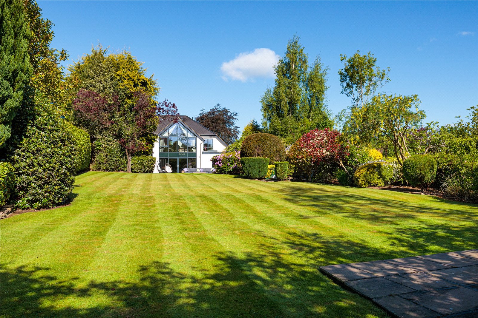 Yew Tree Way, Prestbury, Macclesfield, Cheshire, SK10, photo 3