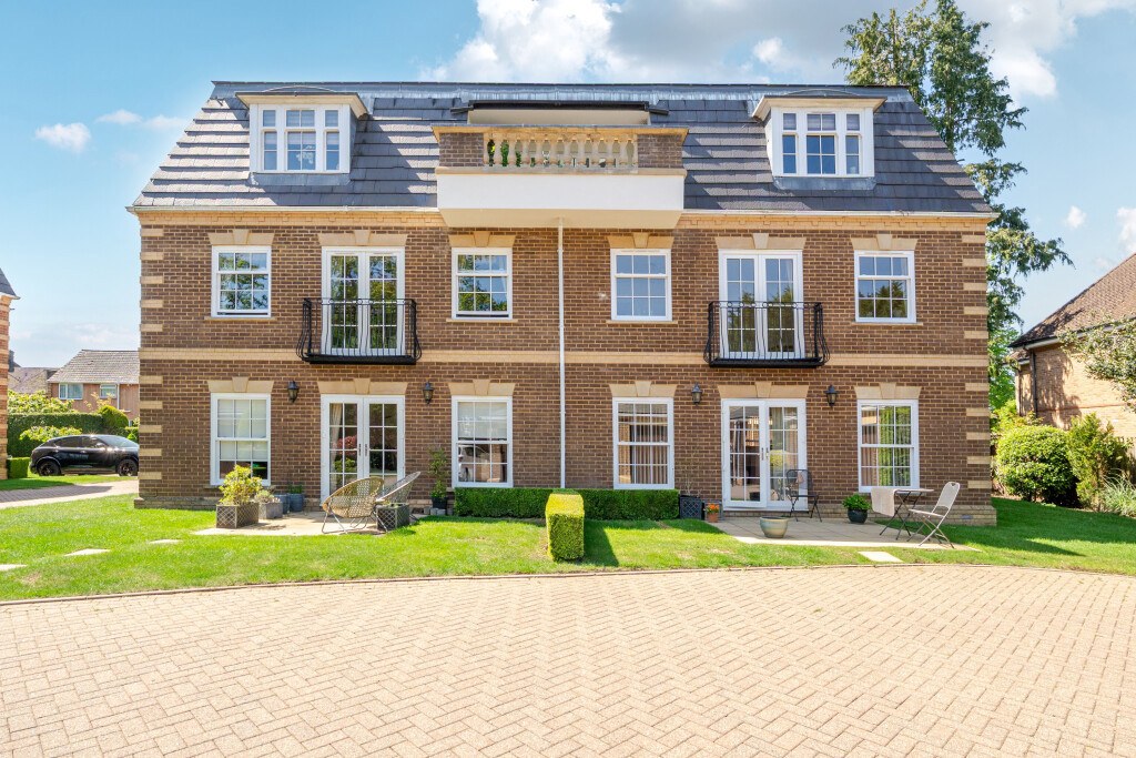 Oval Way, Gerrards Cross, Buckinghamshire, SL9