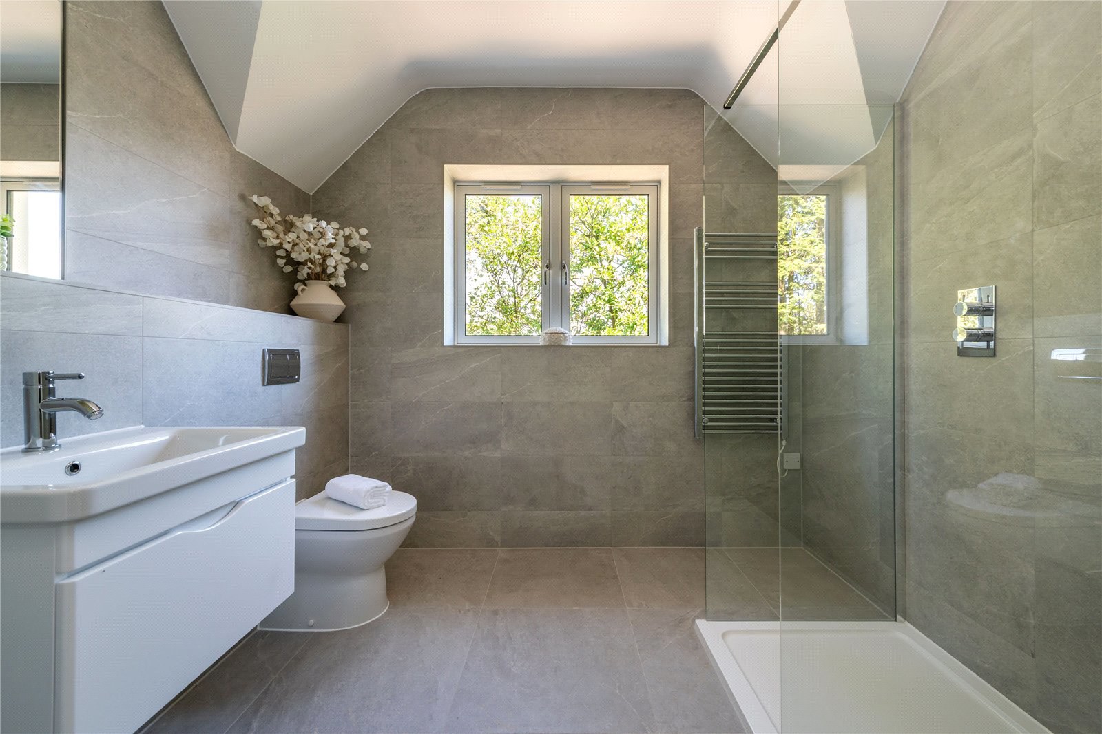 Bechwood Close, Tadworth, Surrey, KT20, photo 12
