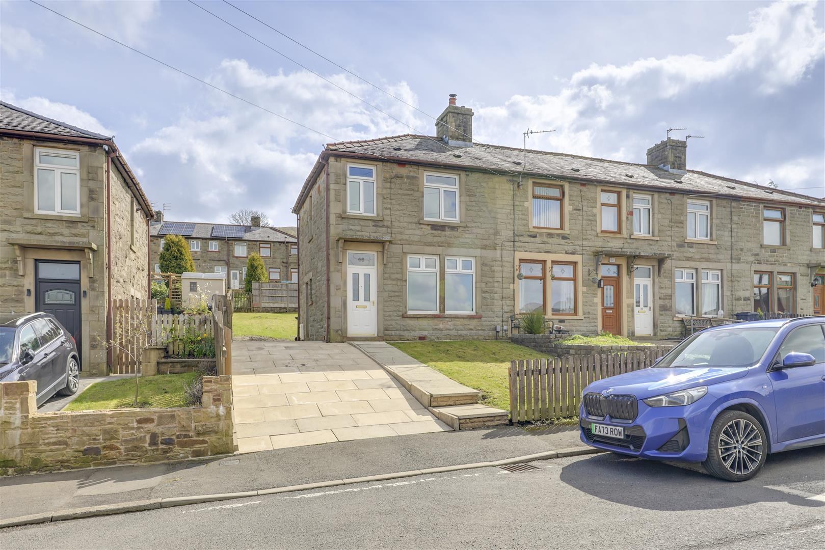 Fallbarn Crescent